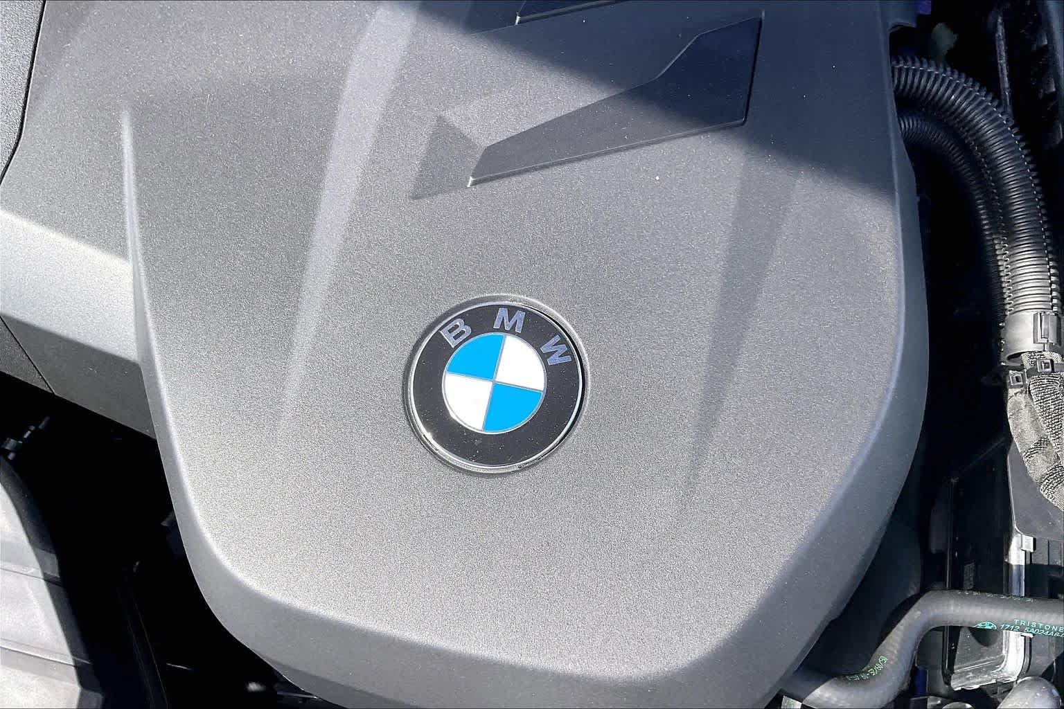 2026 BMW 3 Series 330i - Photo 17