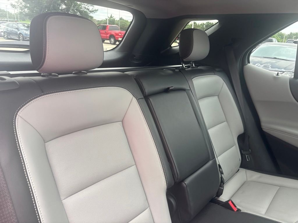 Used 2020 Midnight Blue Metallic Chevrolet Premier image 33
