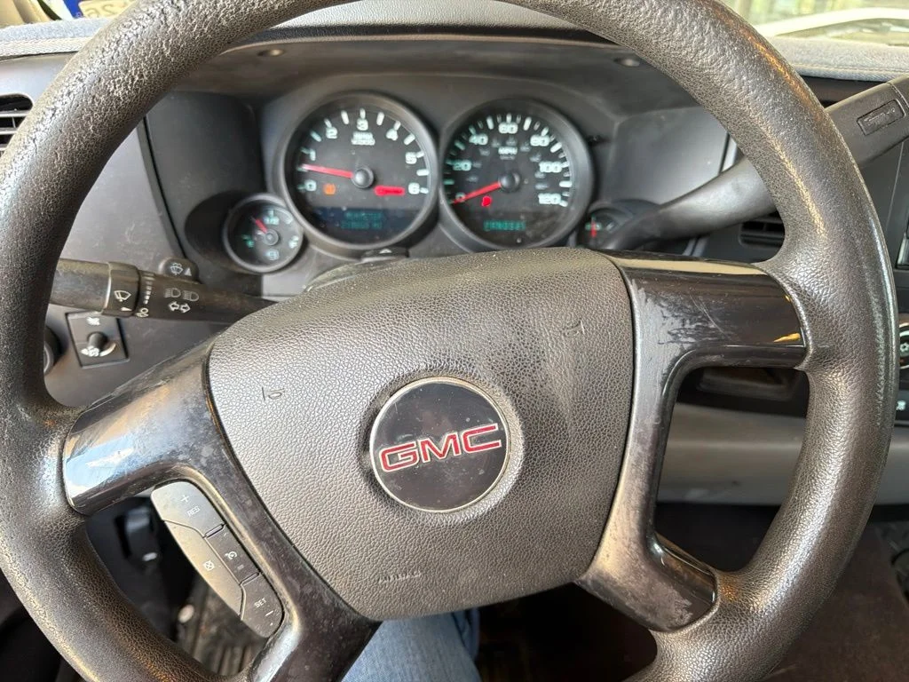 Used 2007 Gray GMC SL image 15