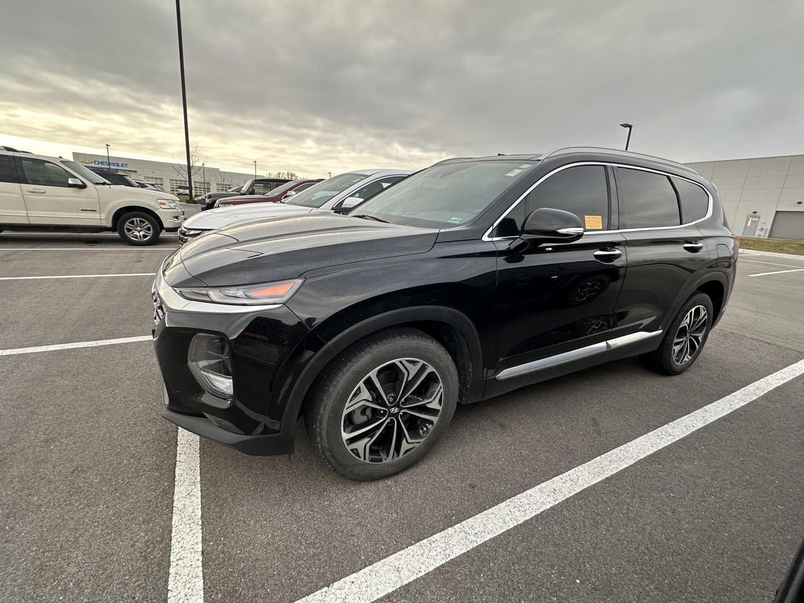 Used 2020 Hyundai Santa Fe SEL with VIN 5NMS3CAA8LH243195 for sale in Kansas City