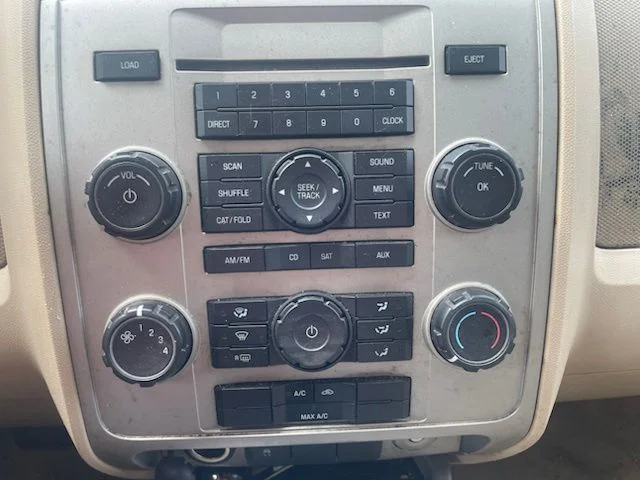 Used 2008 Beige Ford XLT image 16