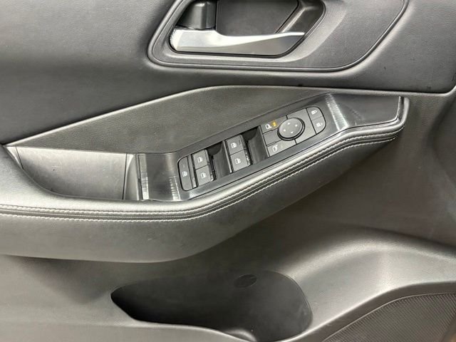 Used 2025 Beige/tan Nissan SV image 13