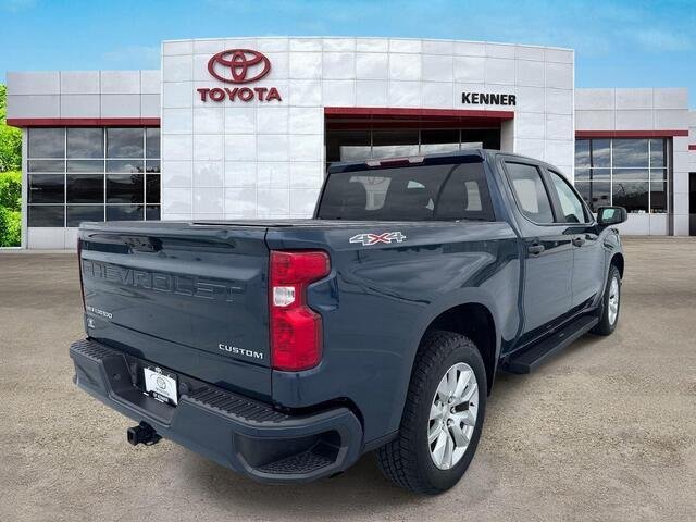 Used 2023 Northsky Blue Metallic Chevrolet Custom image 7