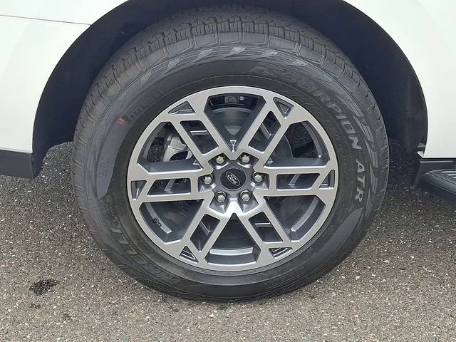 New 2026 Star White Metallic Tri-Coat Ford Active image 5