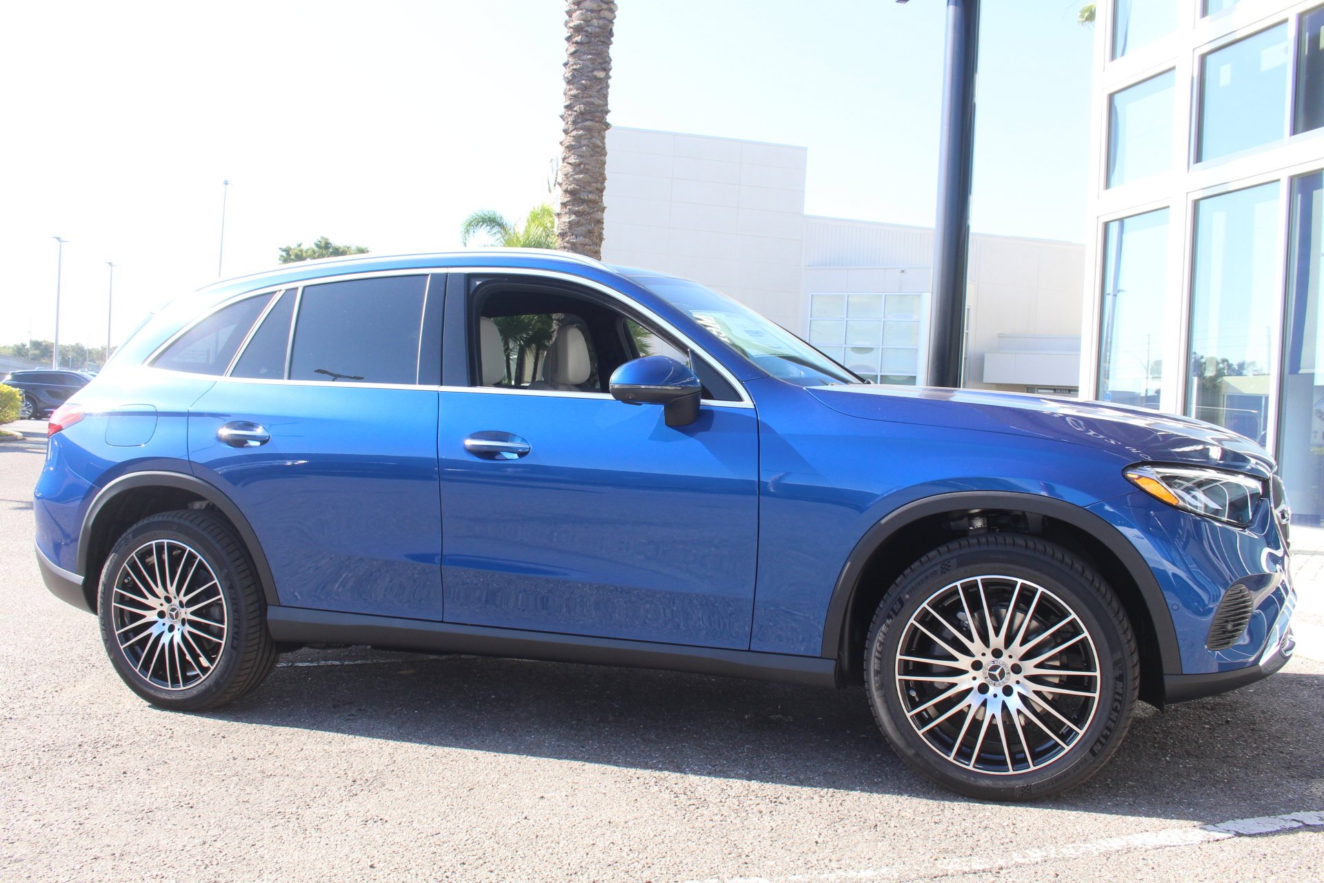New 2026 Starling Blue Metallic Mercedes-Benz GLC 300 image 9