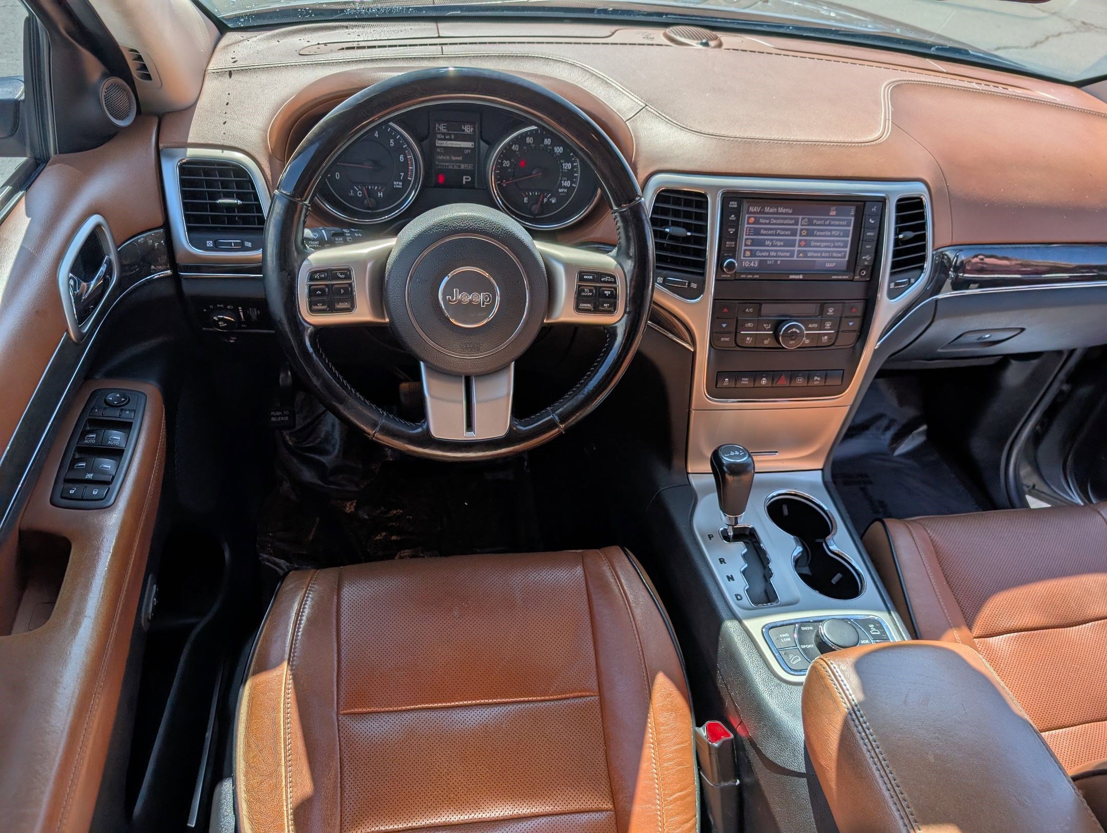 Used 2011 Mineral Gray Metallic Jeep Overland Summit image 29