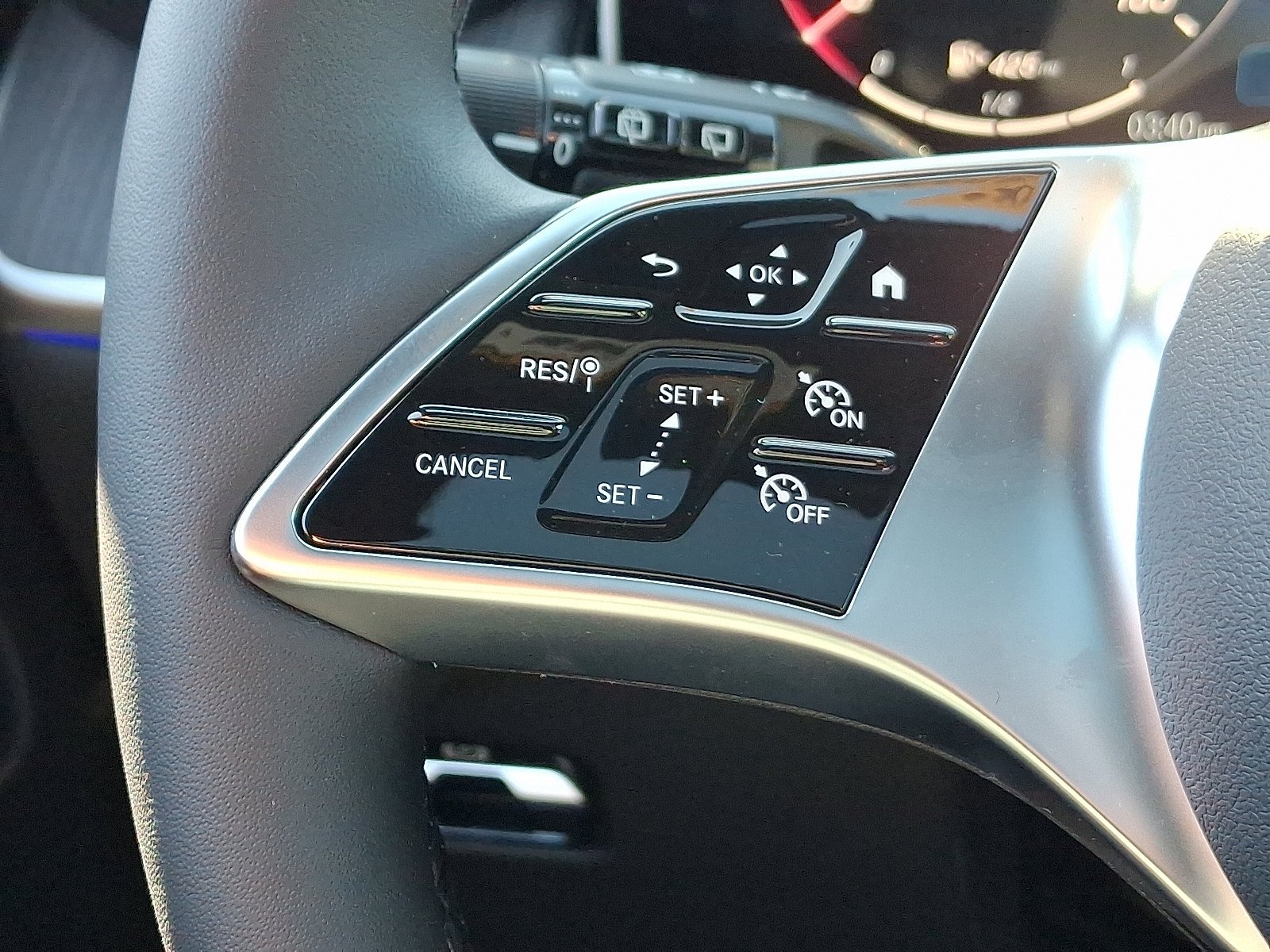Used 2026 Black Mercedes-Benz GLC 300 image 13