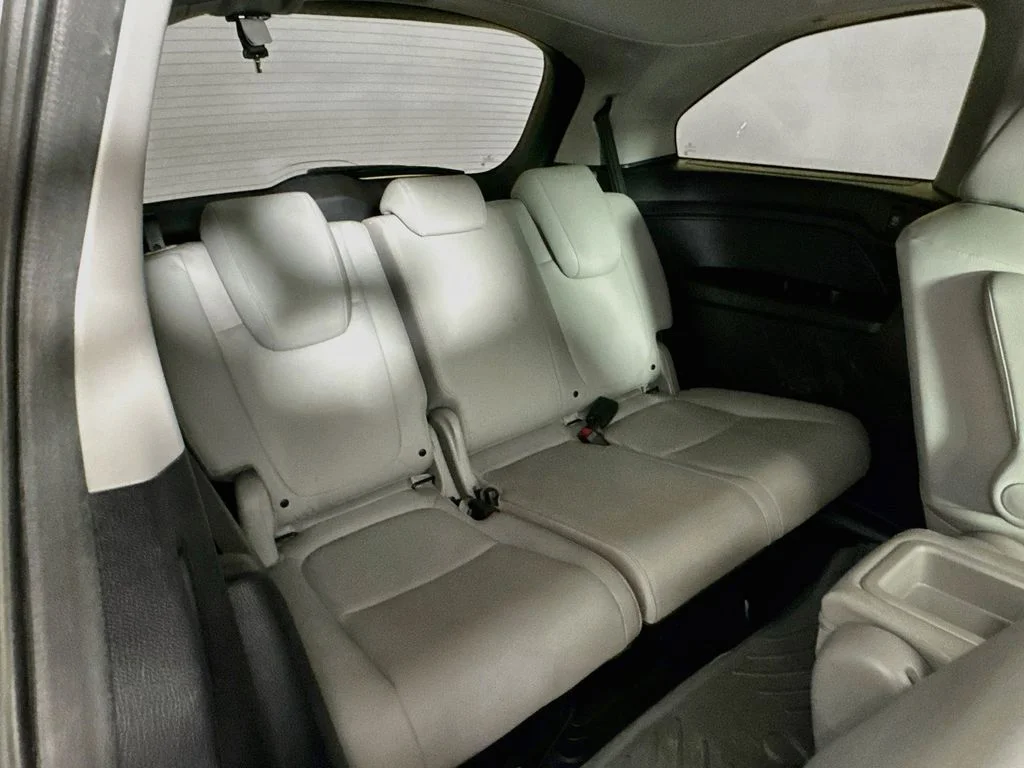 Certified Used 2019 Silver Honda EX-L image 38