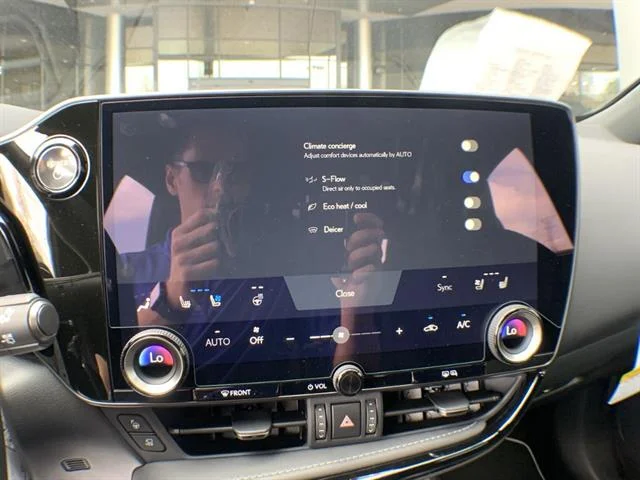 2026 Lexus NX PHEV 450h+ - Photo 19