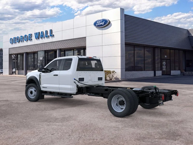 New 2026 Oxford White Ford F-550® XL image 34