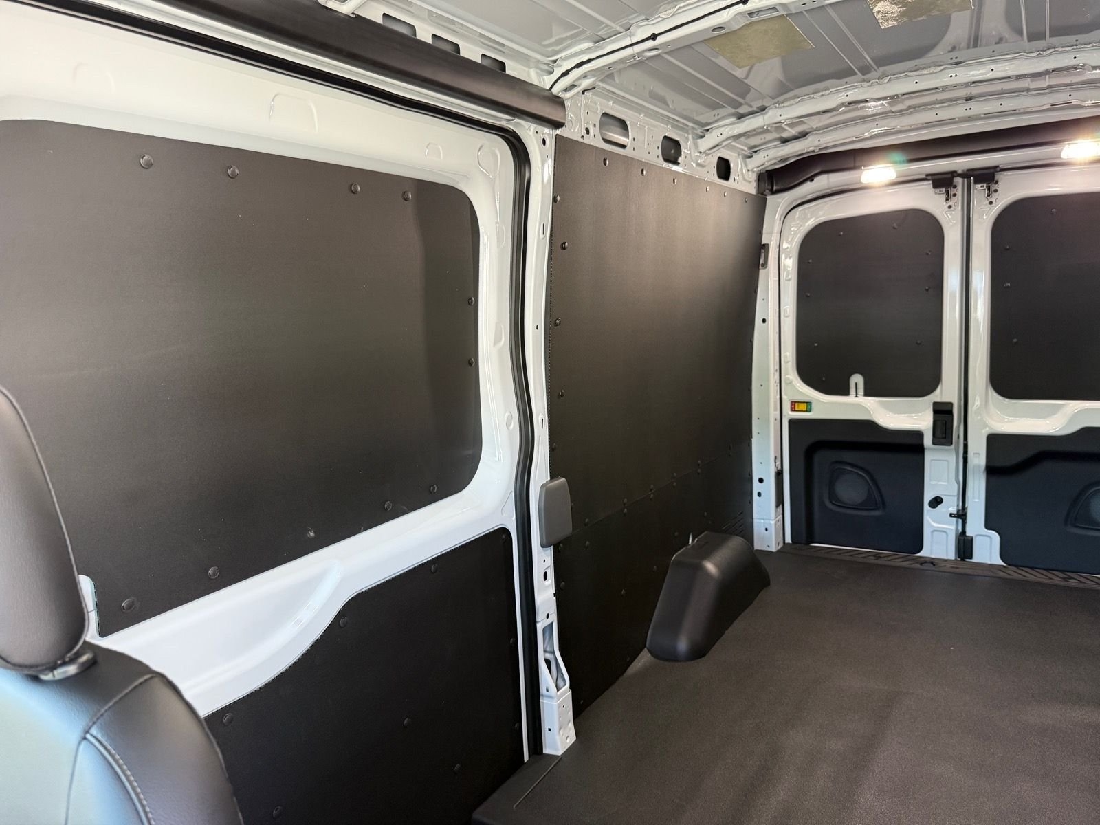 New 2026 Oxford White Ford Cargo Van image 26