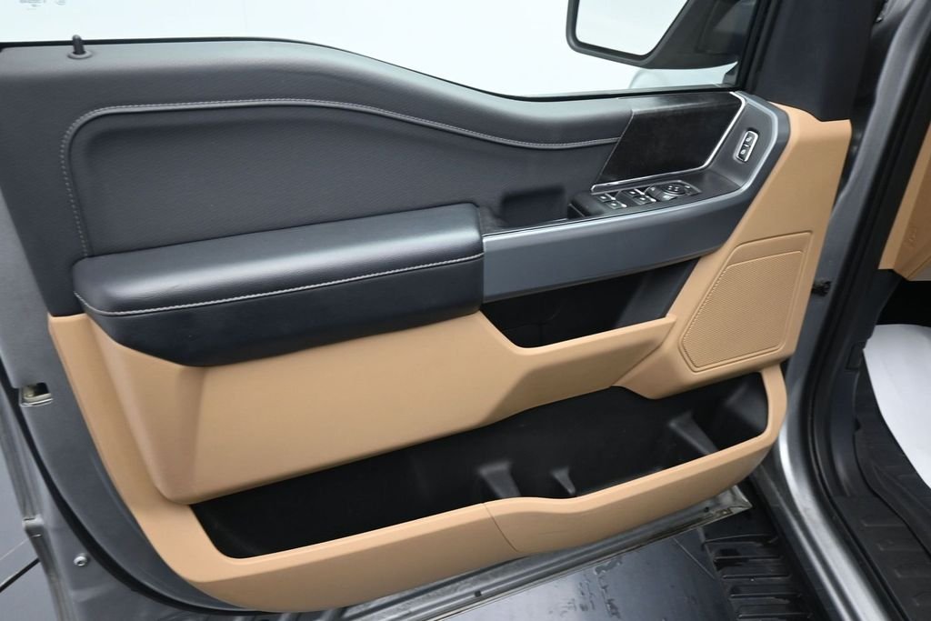 Used 2022 Silver Ford XLT image 17