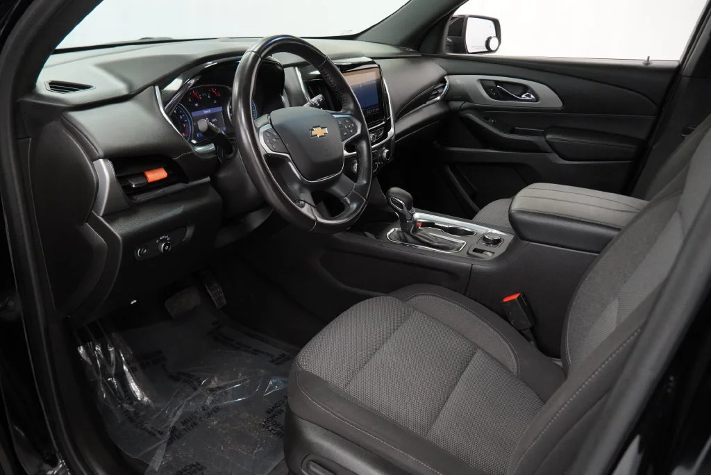 Certified Used 2022 MOSAIC BLACK METALLIC Chevrolet LT Cloth image 25
