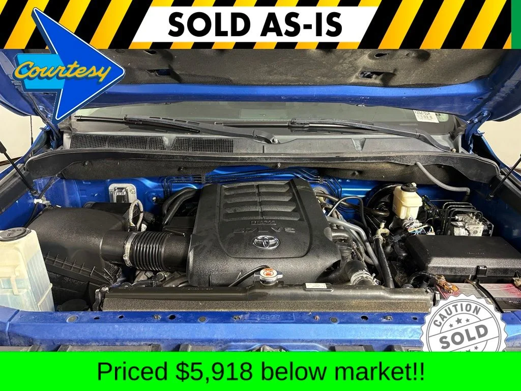 Used 2018 Blue Toyota SR5 image 42