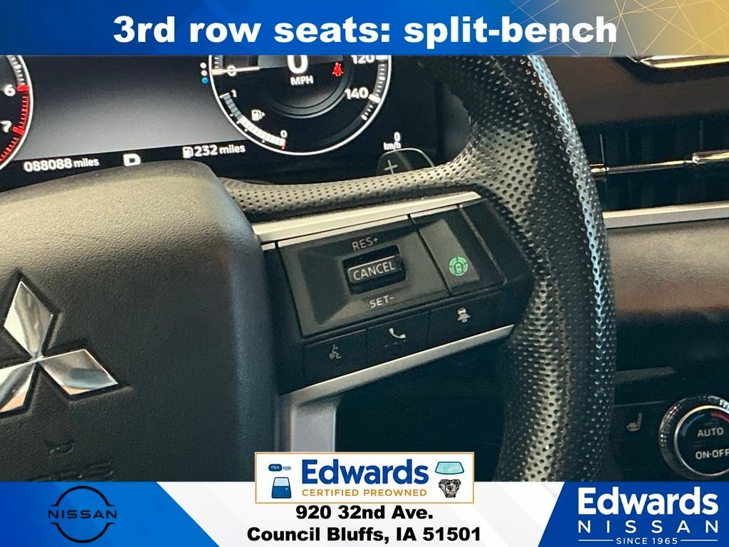 Used 2022 Blue Mitsubishi SE image 23