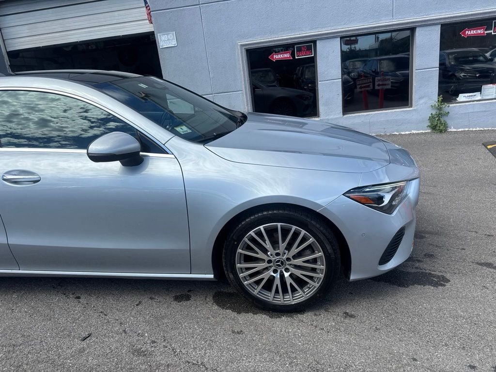 Used 2025  Mercedes-Benz CLA 250 image 9