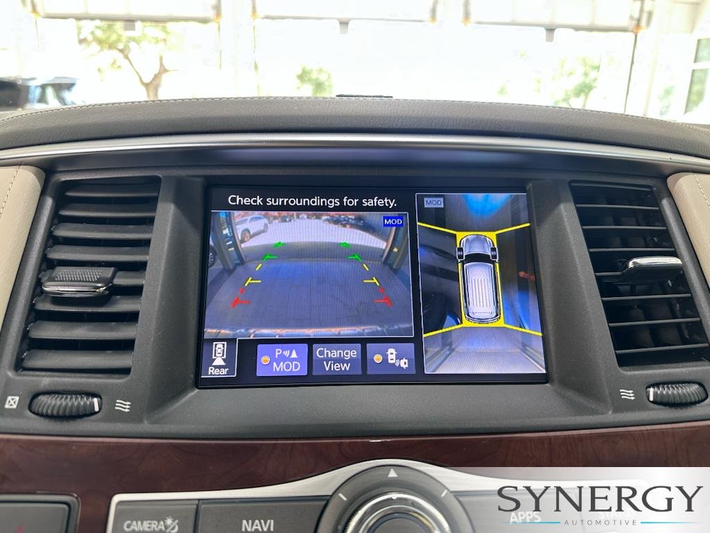 Used 2018 Moonstone White INFINITI Base image 15