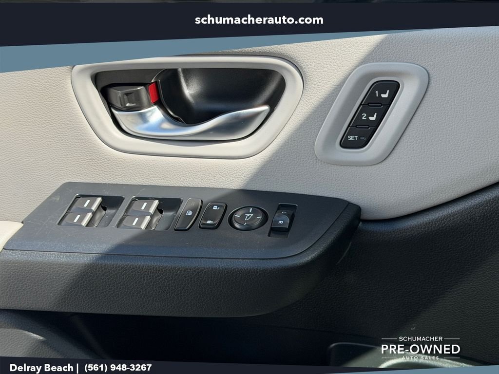Used 2023 Silver Honda Touring image 29