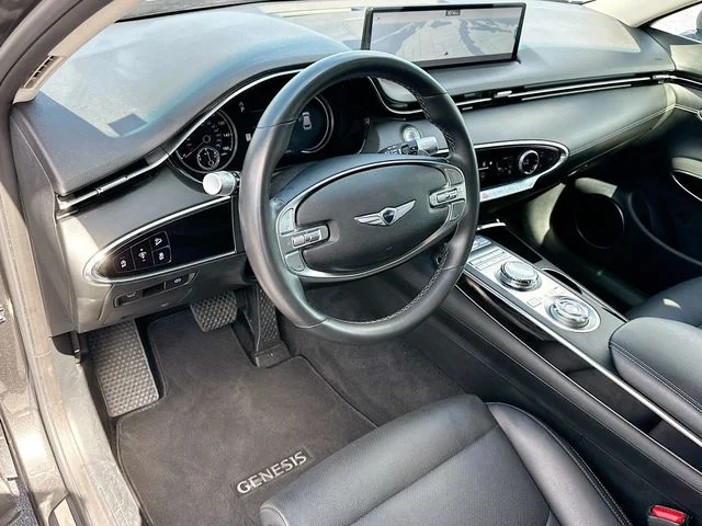 Used 2025 Gray Genesis 2.5T image 9