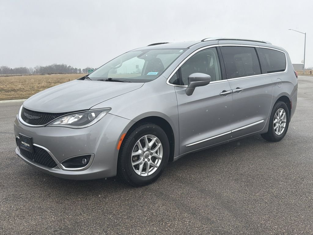 Used 2020 Chrysler Pacifica Touring L with VIN 2C4RC1BG2LR139457 for sale in Saint Charles, Minnesota