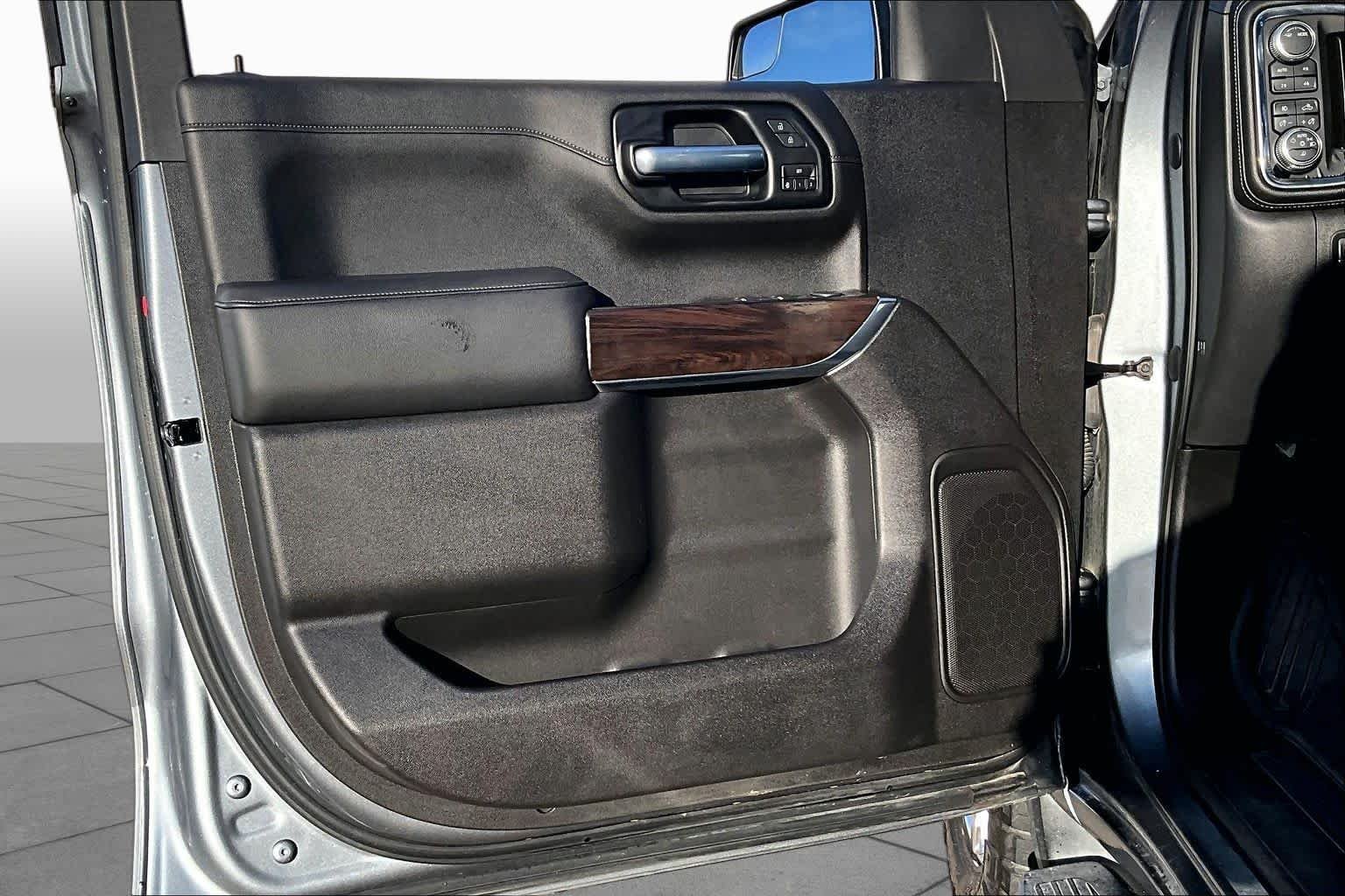 Used 2020 Satin Steel Metallic GMC SLT image 22