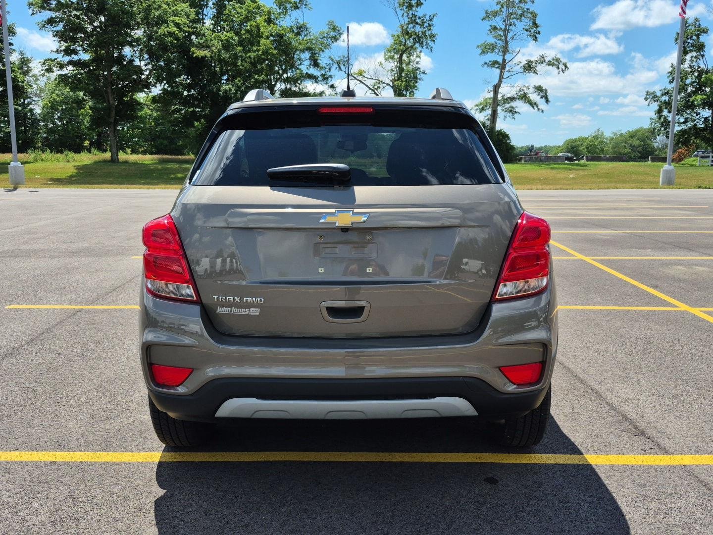 Used 2022 Stone Gray Metallic Chevrolet LT image 6