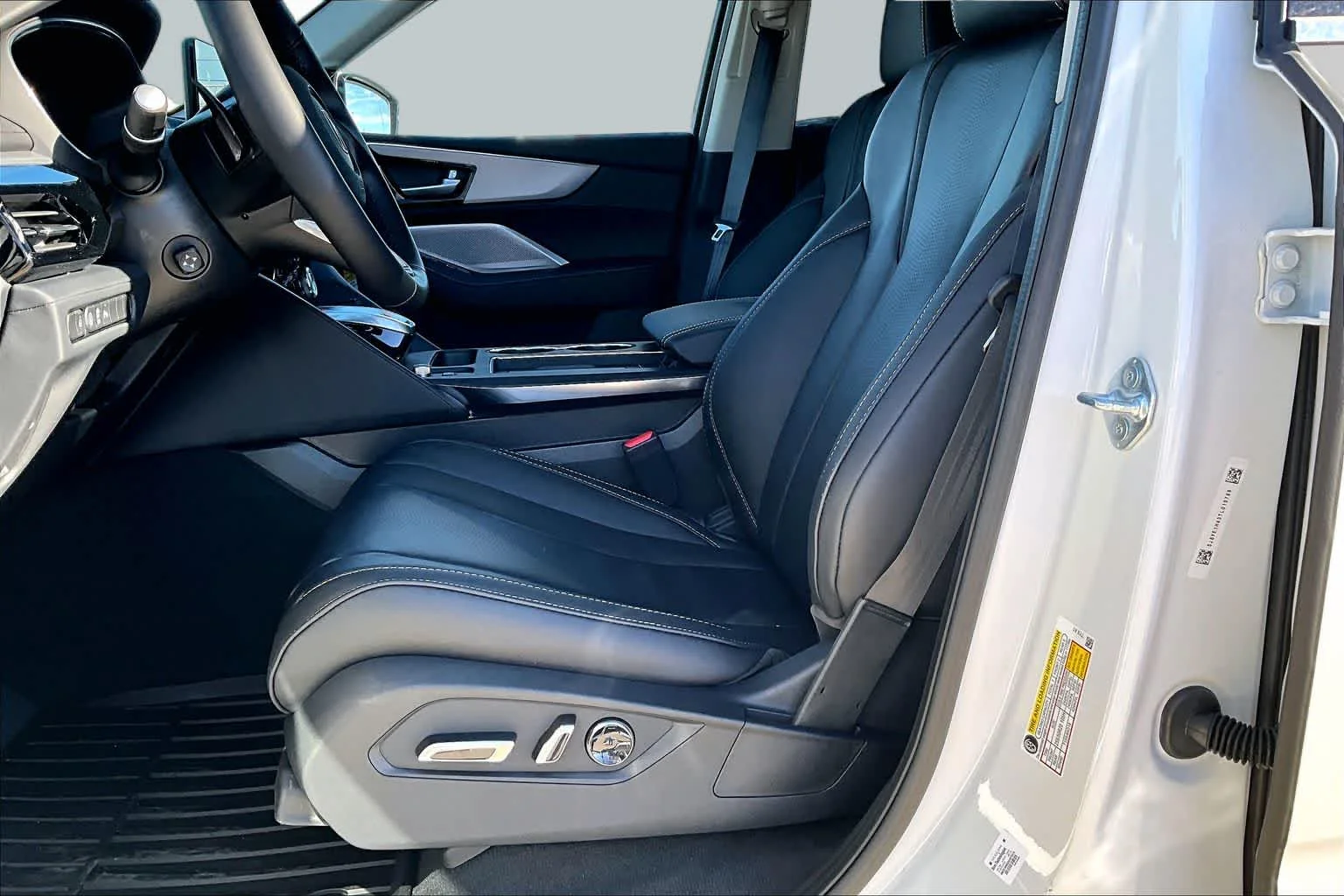 New 2026 Platinum White Pearl Acura w/Technology Package image 9