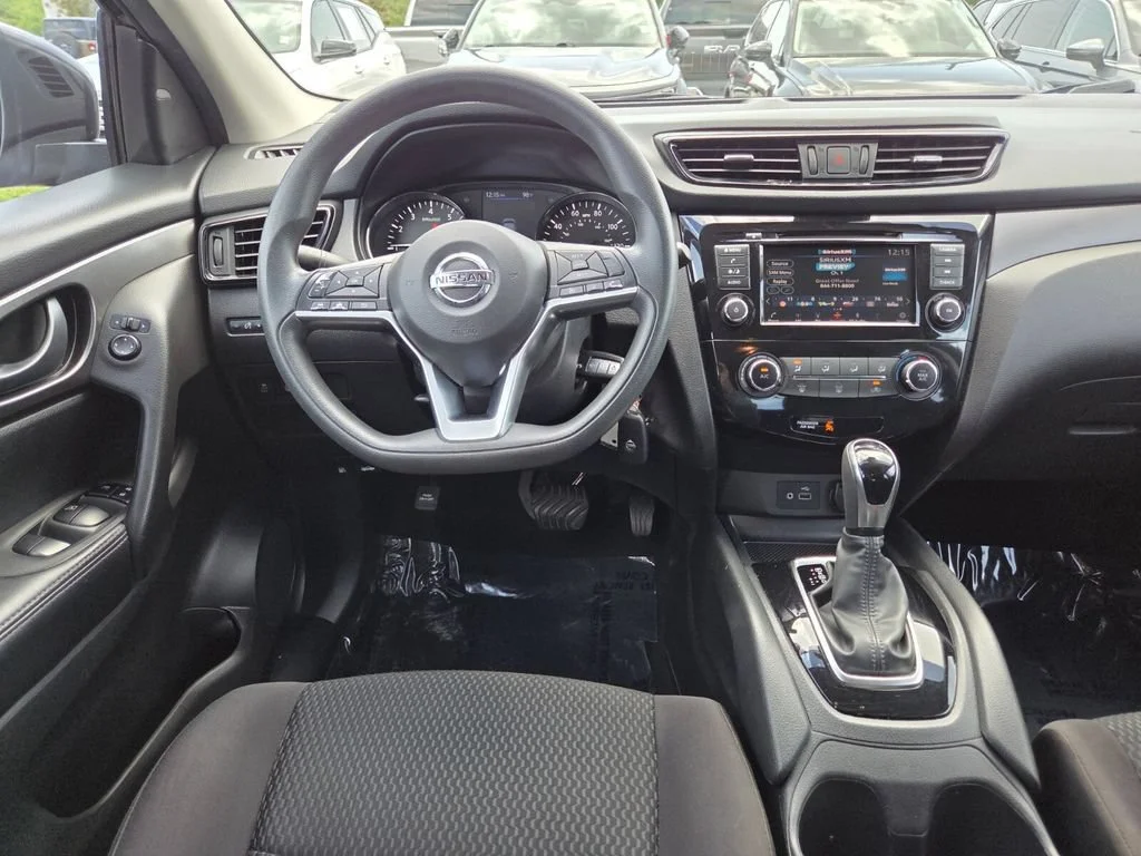 Used 2020 Magnetic Black Pearl Nissan S image 26