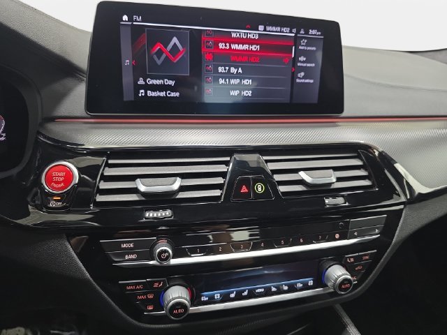 Used 2020 Singapore Gray Metallic BMW Competition image 19