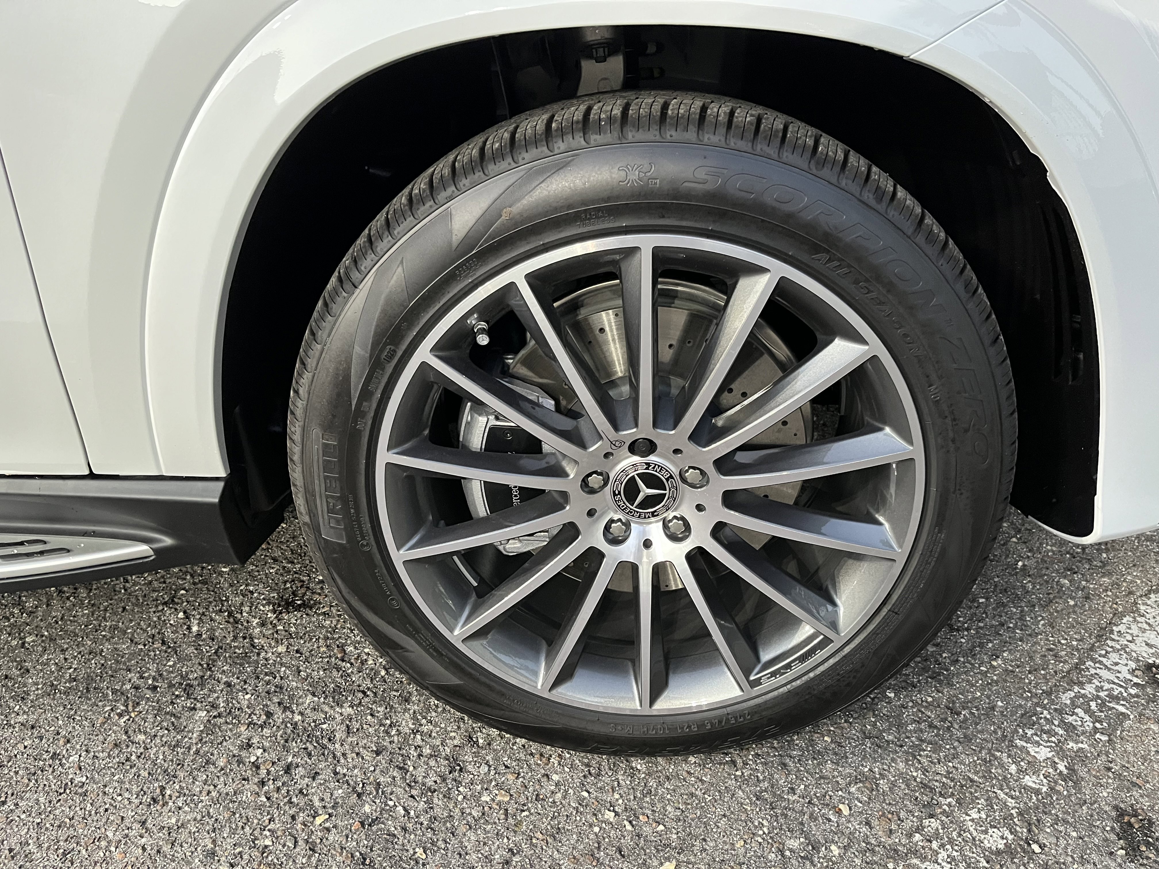 New 2026 MOONLIGHT WHITE Mercedes-Benz GLE 450 image 11