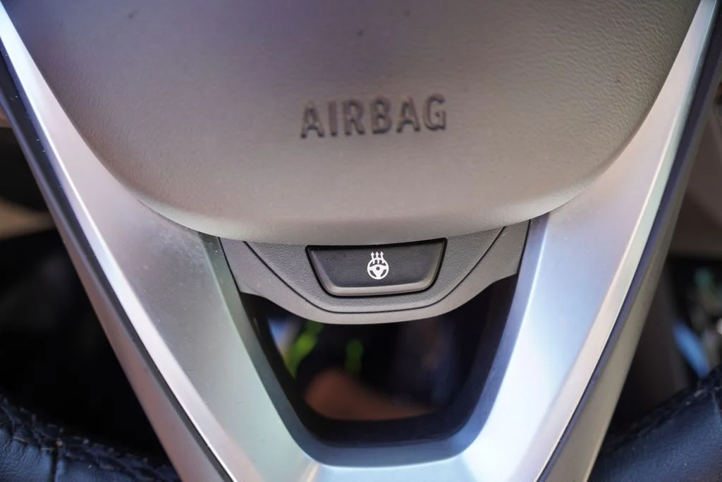 Used 2023 Alpine White BMW xDrive30i image 36
