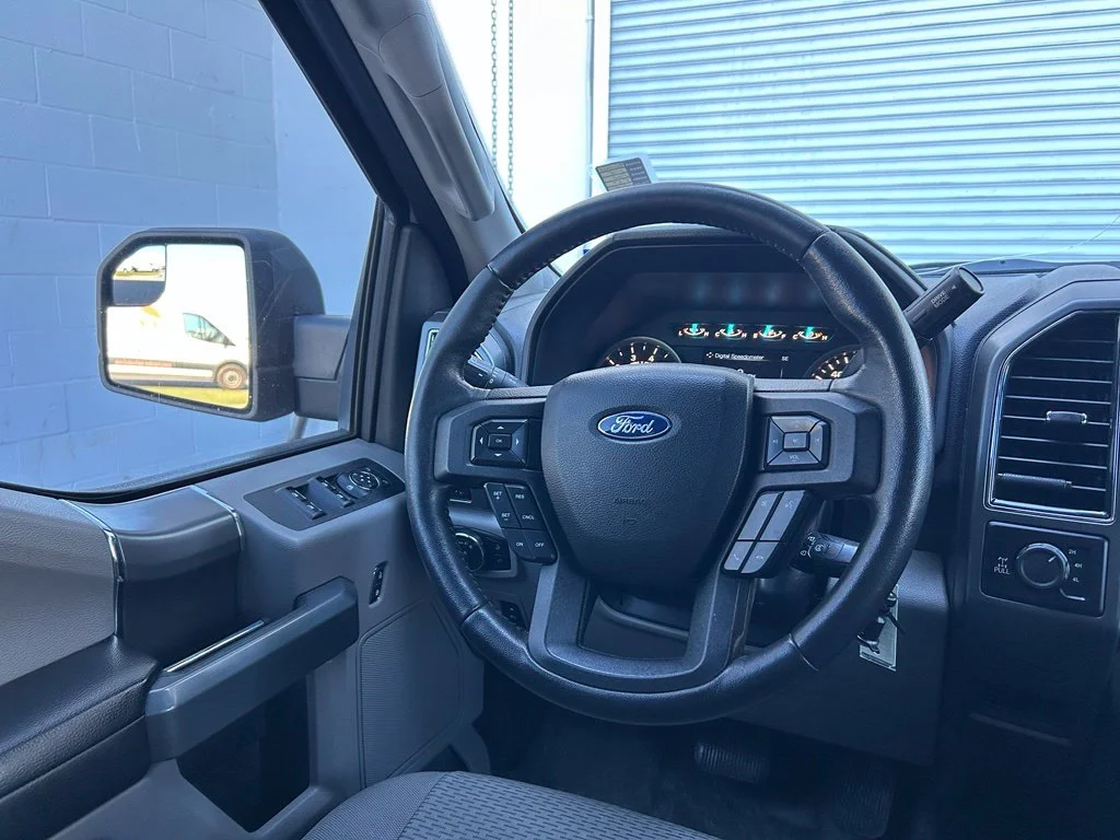 Used 2018 Oxford White Ford XLT image 28