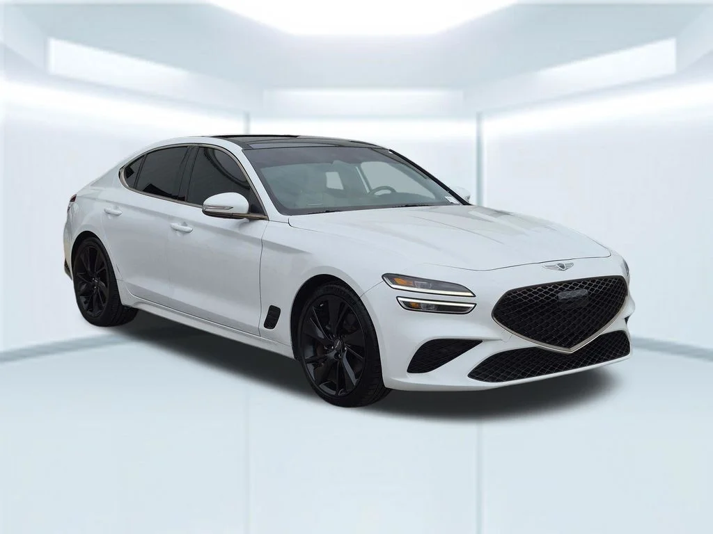 Used 2023 White Genesis 2.0T image 8