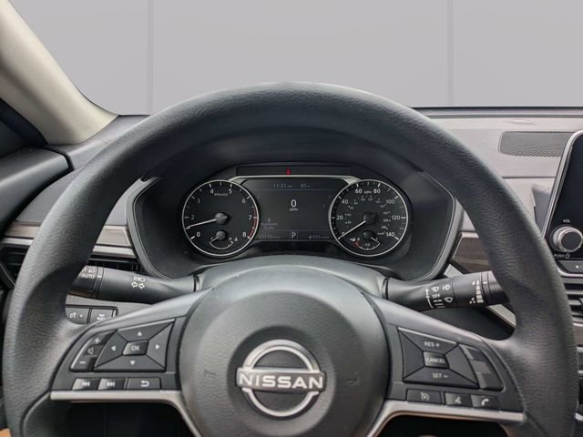 Used 2024 Red Nissan 2.5 SV image 27