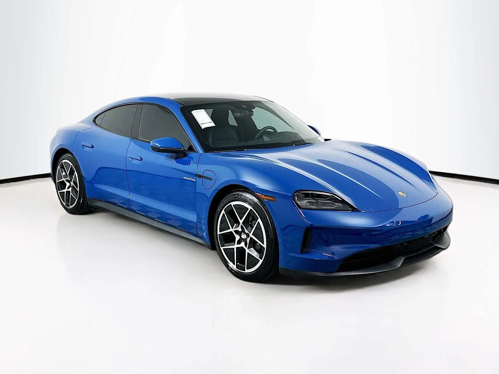 2025 Porsche Taycan Base - Photo 7