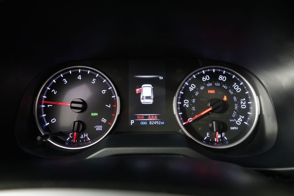 Used 2020 Super White Toyota XLE image 25