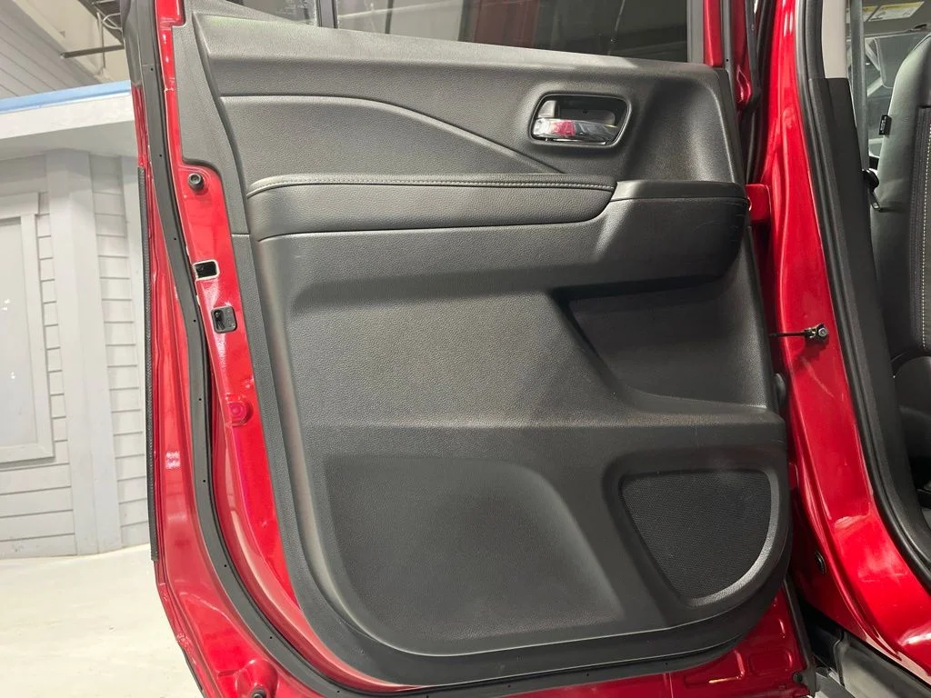 Certified Used 2022 Radiant Red Metallic II Honda RTL-E image 30