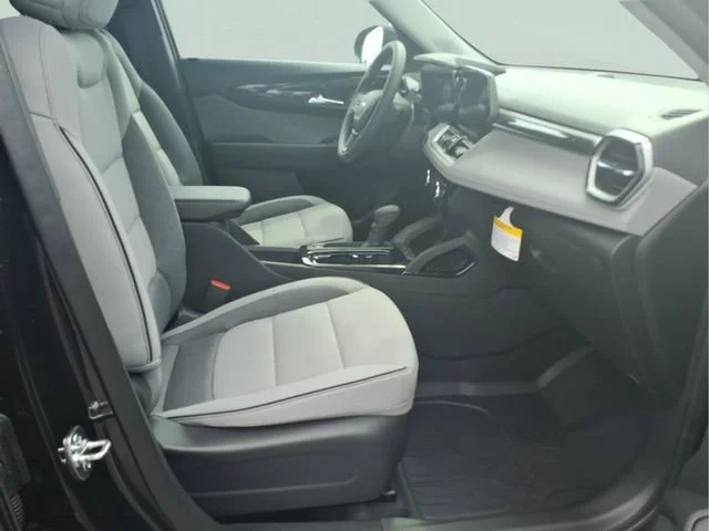 New 2026 Mosaic Black Metallic Chevrolet LT image 19