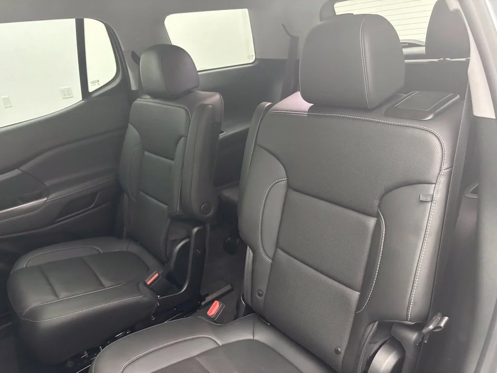 Used 2023 Silver GMC SLT image 38