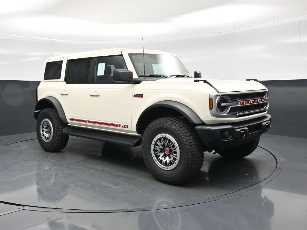 New 2026 White Ford Outer Banks image 38