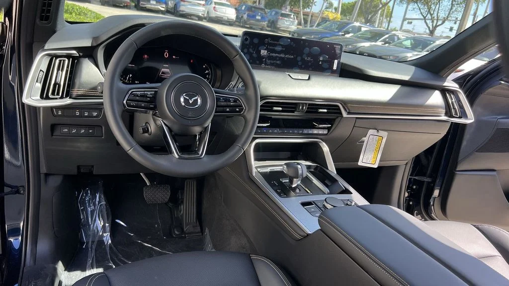 2025 Mazda CX-90 Premium Package - Photo 35