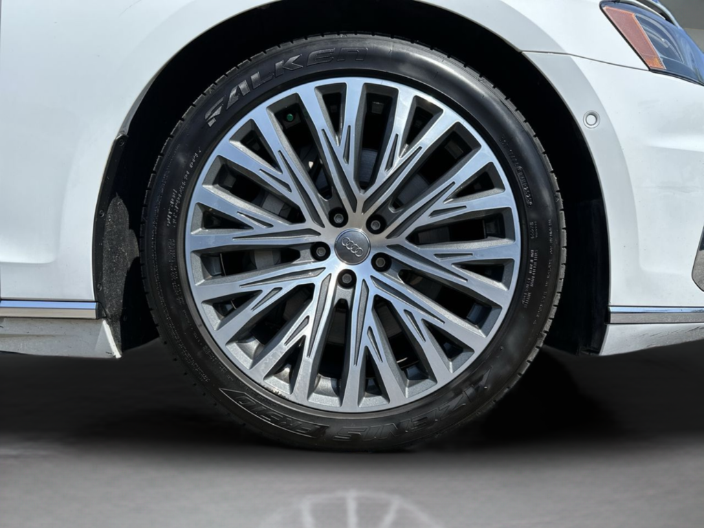 Used 2019 White Audi L 55 image 44