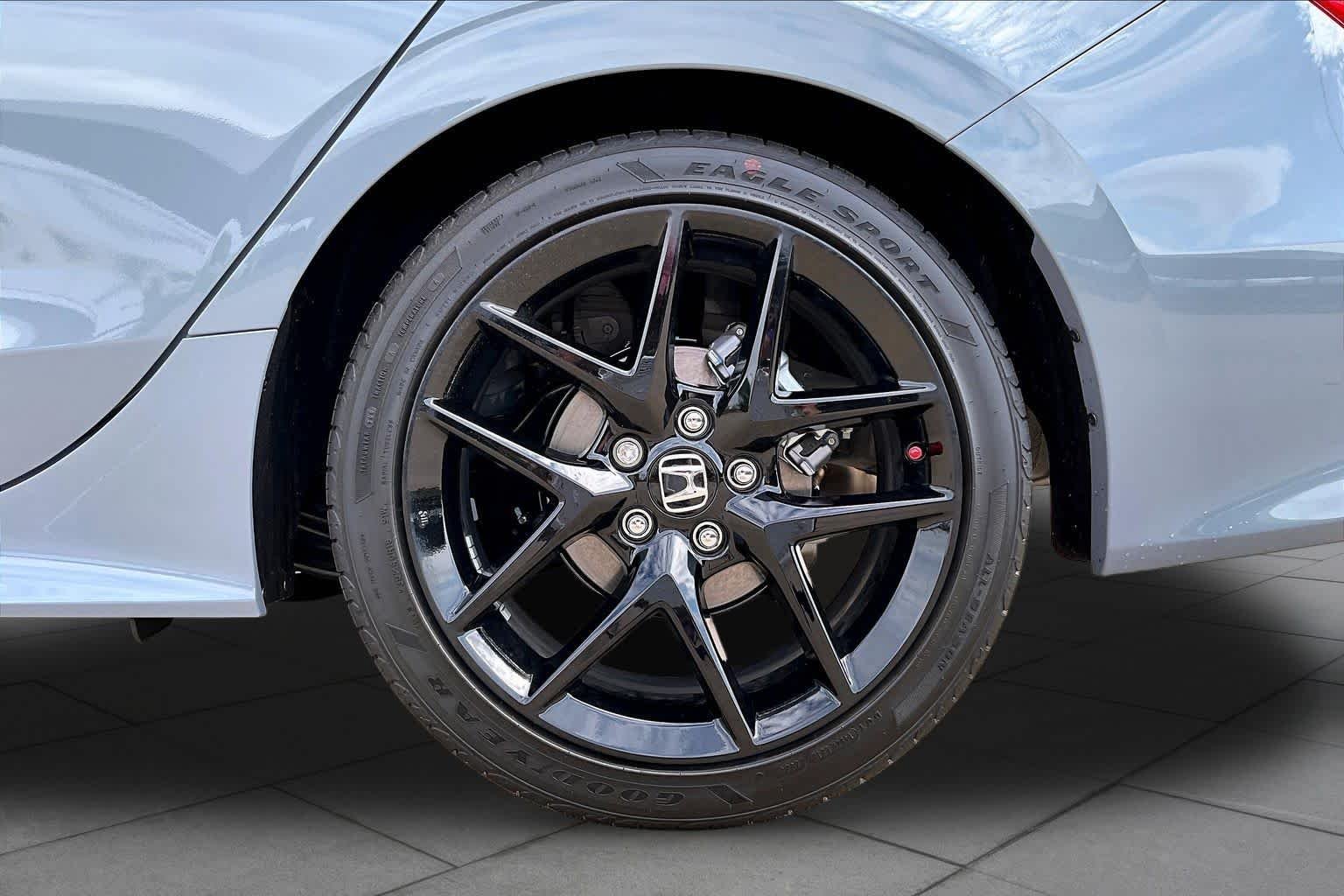 Used 2024 Sonic Gray Pearl Honda Sport image 11