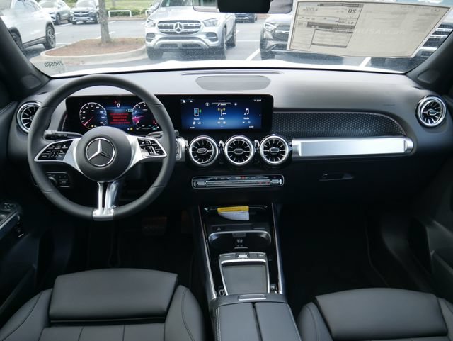 New 2026 Polar White Mercedes-Benz GLB 250 image 32