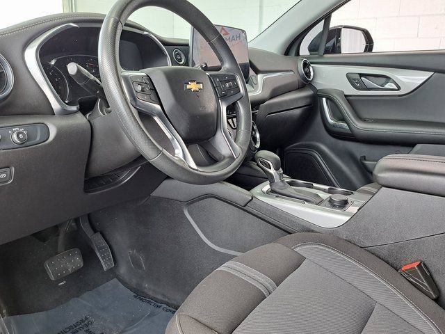 Used 2025 Black Chevrolet 2LT image 9