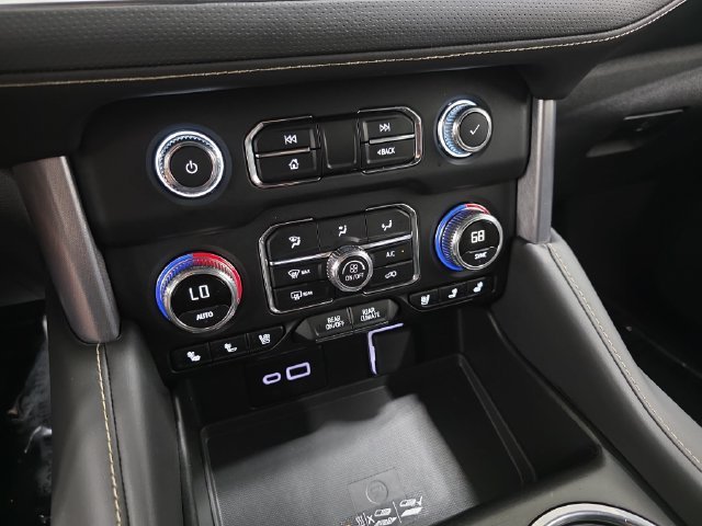 Used 2024 Black GMC SLT image 24