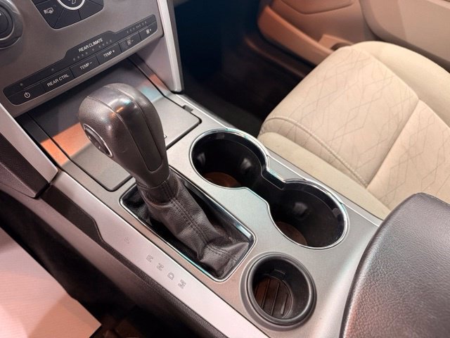 Used 2015 Red Ford Base image 13