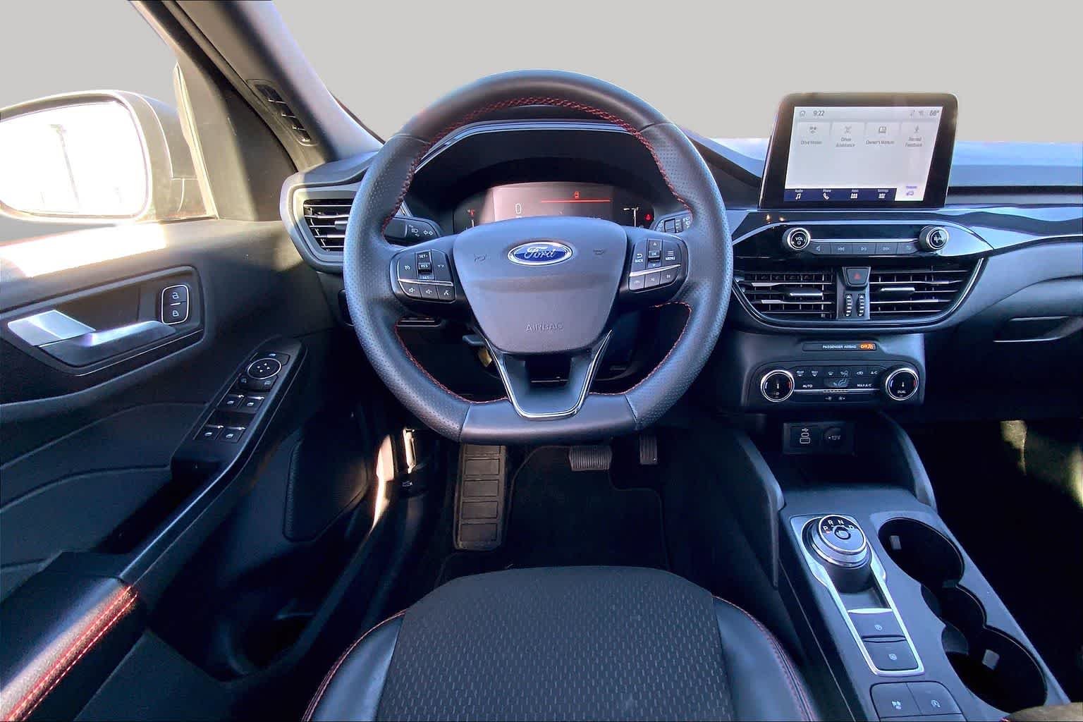 Used 2025 Agate Black Metallic Ford ST-Line image 6