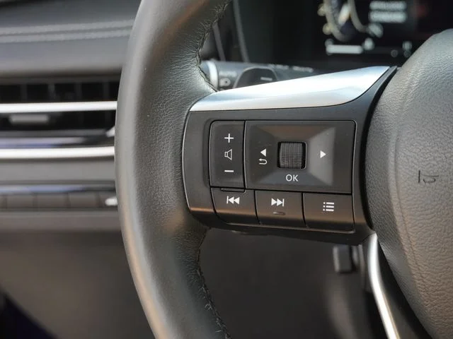 Used 2022 Blue INFINITI LUXE image 32
