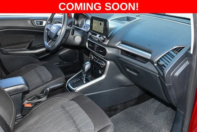 Used 2019 Red Ford SE image 24
